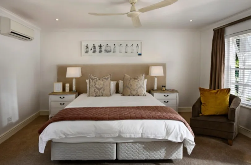 Habitación de hotel equipada con textiles a medida